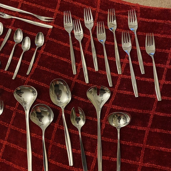 CLEARANCE………47 piece of WMF Cutlery Set - Picture 3 of 6